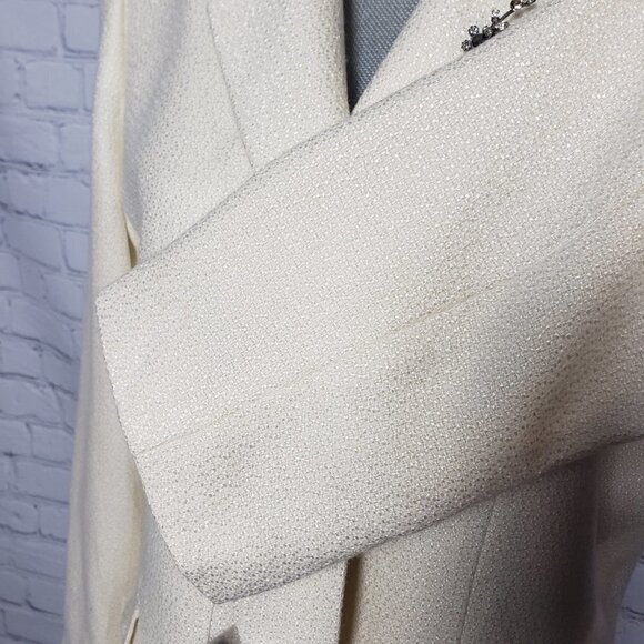 Tahari 3 Piece Set - Long Jacket with lovely brooch pin and skirt size 16 NWT - Picture 5 of 16